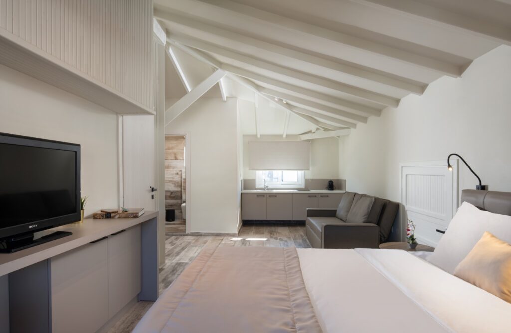 Olenia-Luxury-Apartments-Neos-Marmaras-Sithonia-Halkidiki-2-2-3-1024x668